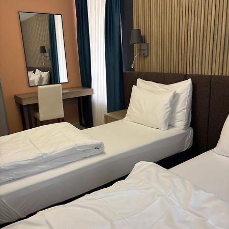 Nani City Hotel Zurich Extérieur photo