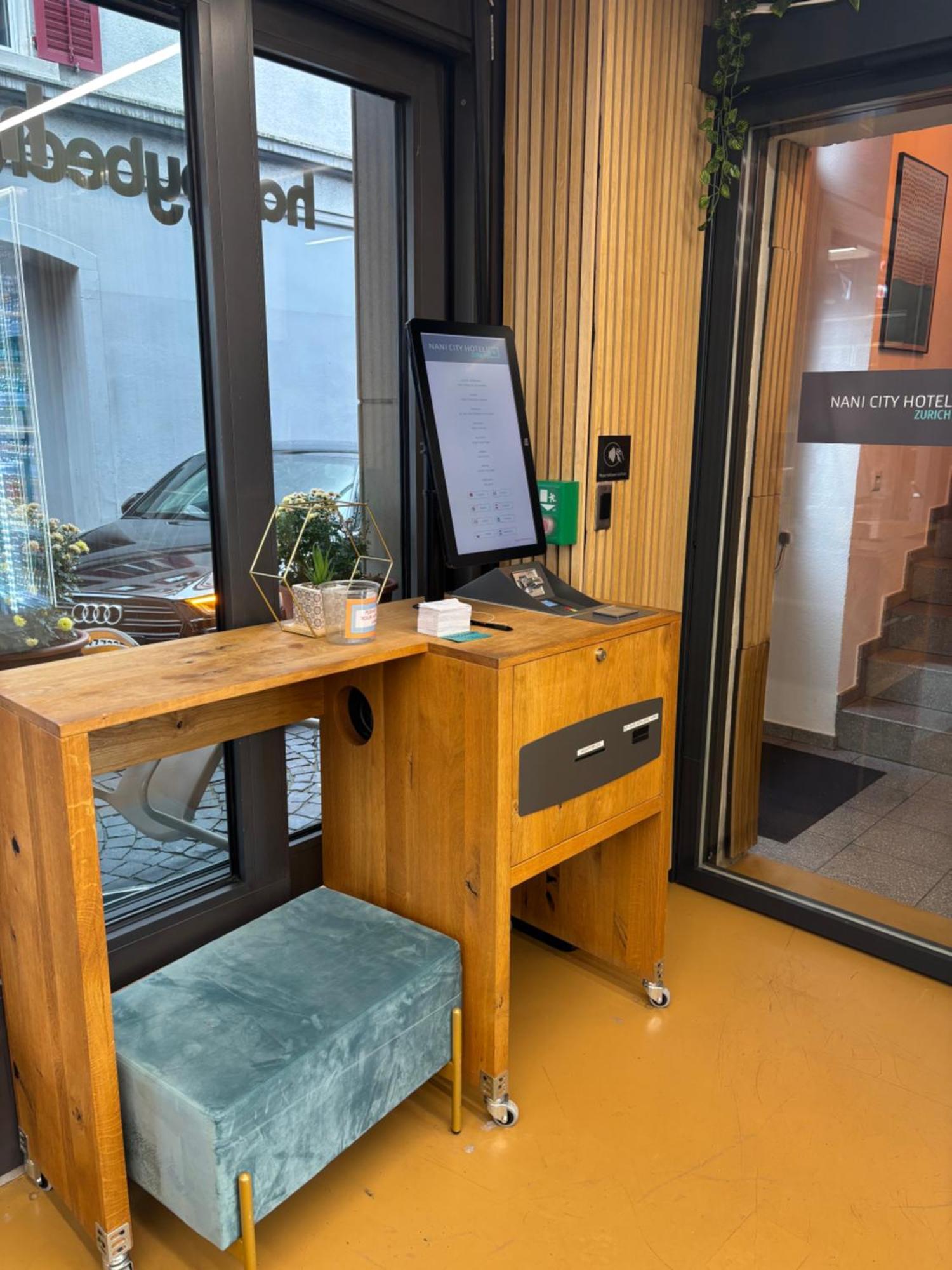 Nani City Hotel Zurich Extérieur photo